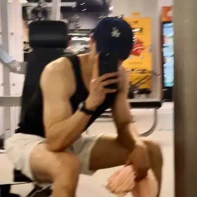 傅巧
